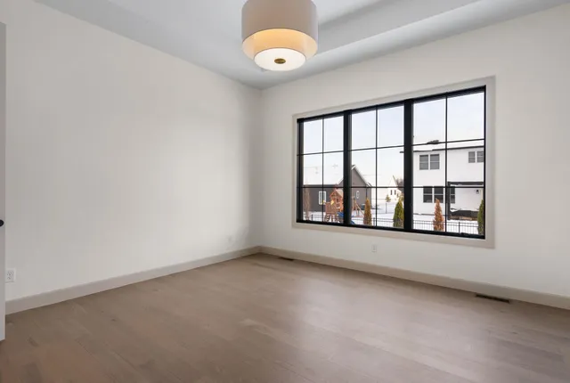 $789,900 | 7131 Alvie Lane, Bettendorf, IA 52722