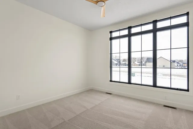 $789,900 | 7131 Alvie Lane, Bettendorf, IA 52722