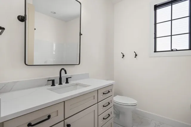 $789,900 | 7131 Alvie Lane, Bettendorf, IA 52722