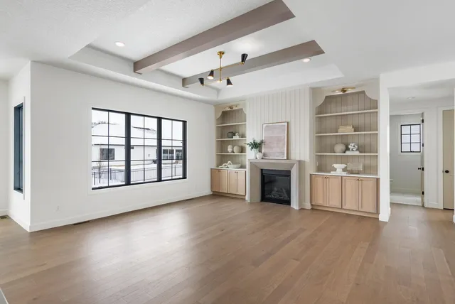 $789,900 | 7131 Alvie Lane, Bettendorf, IA 52722