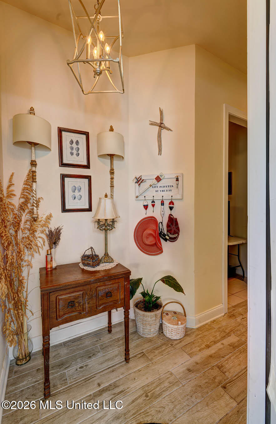 17 Chapel Hill Road Bay St. Louis, MS 39520 - Photo 5 of 30 26Interior01