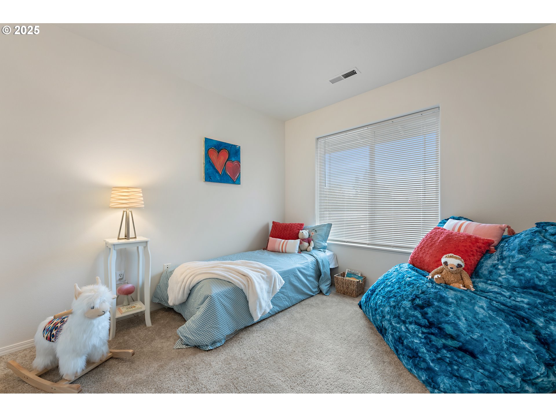 417 Harris Lane Oregon City, OR 97045 - Photo 13 of 21 a bedroom with two beds and a painting