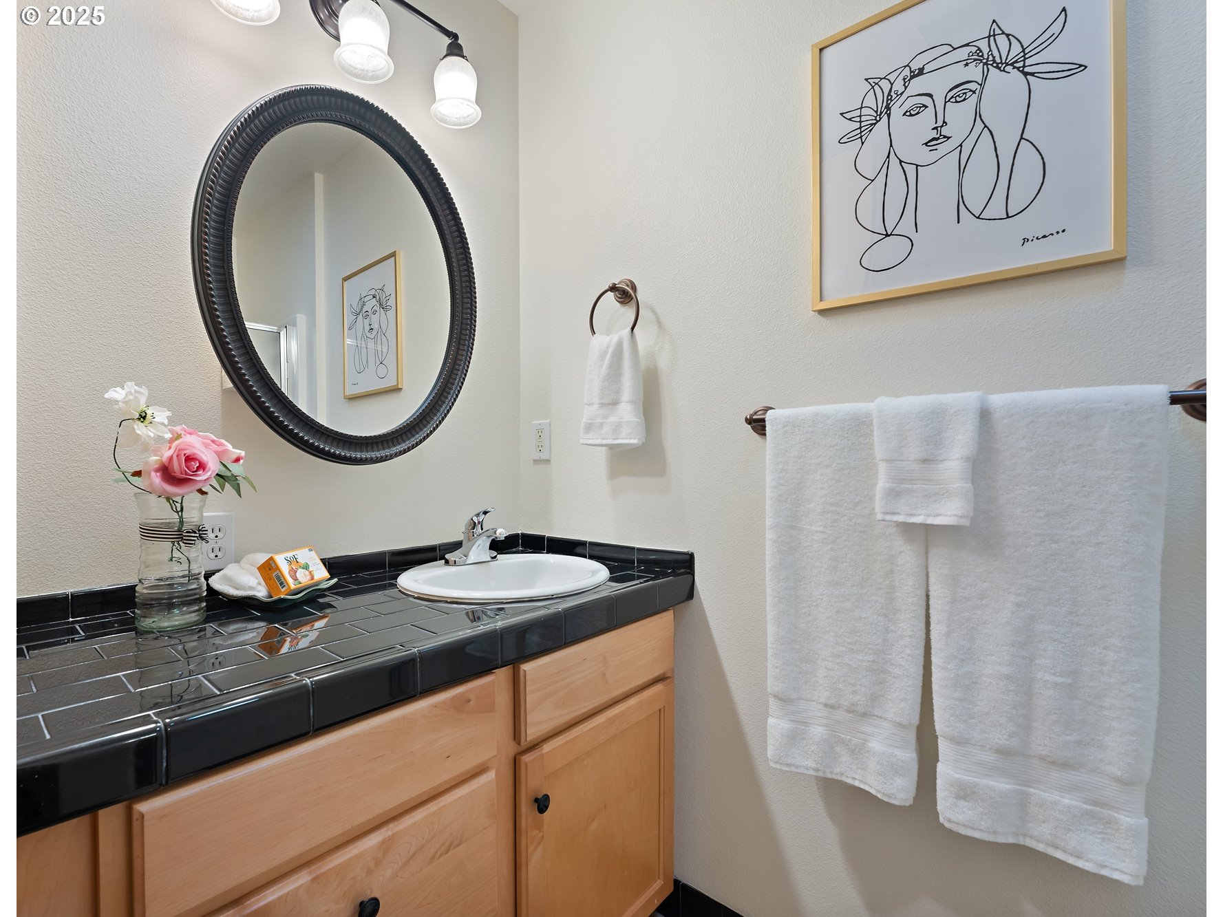 417 Harris Lane Oregon City, OR 97045 - Photo 19 of 21 a bathroom with a sink and a mirror