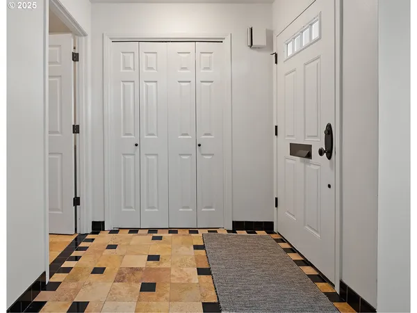 $360,000 | 417 Harris Lane, Oregon City, OR 97045