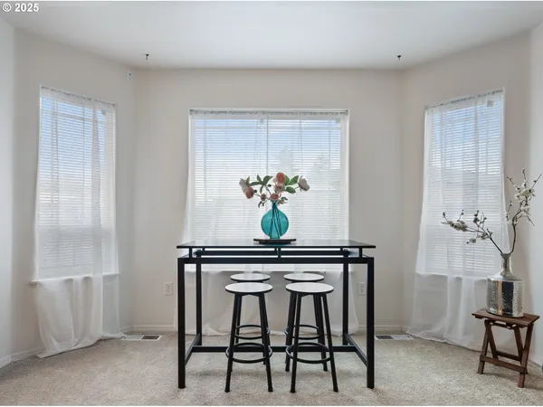 $360,000 | 417 Harris Lane, Oregon City, OR 97045