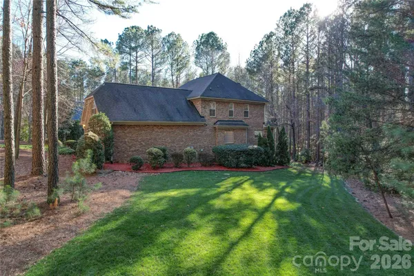 $800,000 | 4763 River Hills Drive, Denver, NC 28037