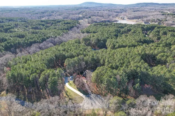 $800,000 | 4763 River Hills Drive, Denver, NC 28037