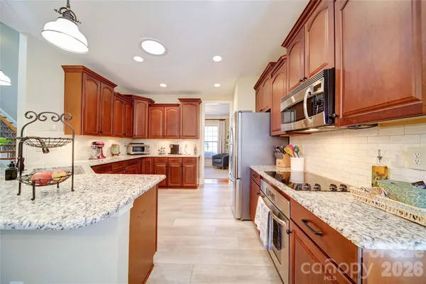 $800,000 | 4763 River Hills Drive, Denver, NC 28037