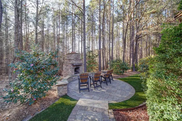 $800,000 | 4763 River Hills Drive, Denver, NC 28037