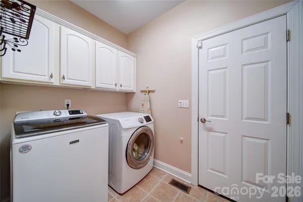 $800,000 | 4763 River Hills Drive, Denver, NC 28037