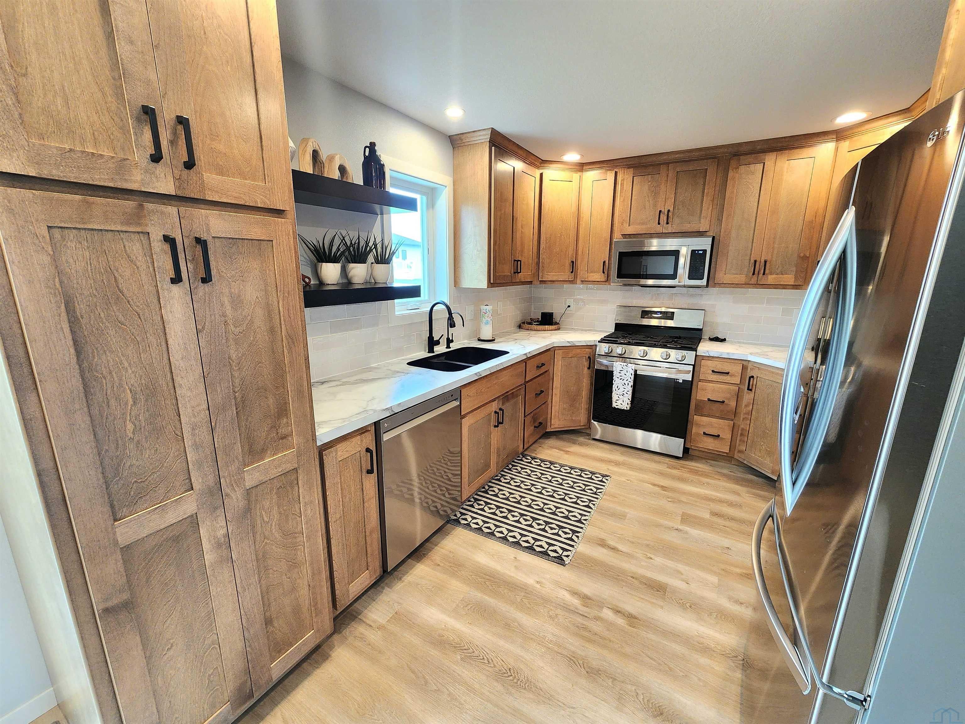 2009 Walnut Street Hull, IA 51239 - Photo 13 of 50 Gallery Image 13