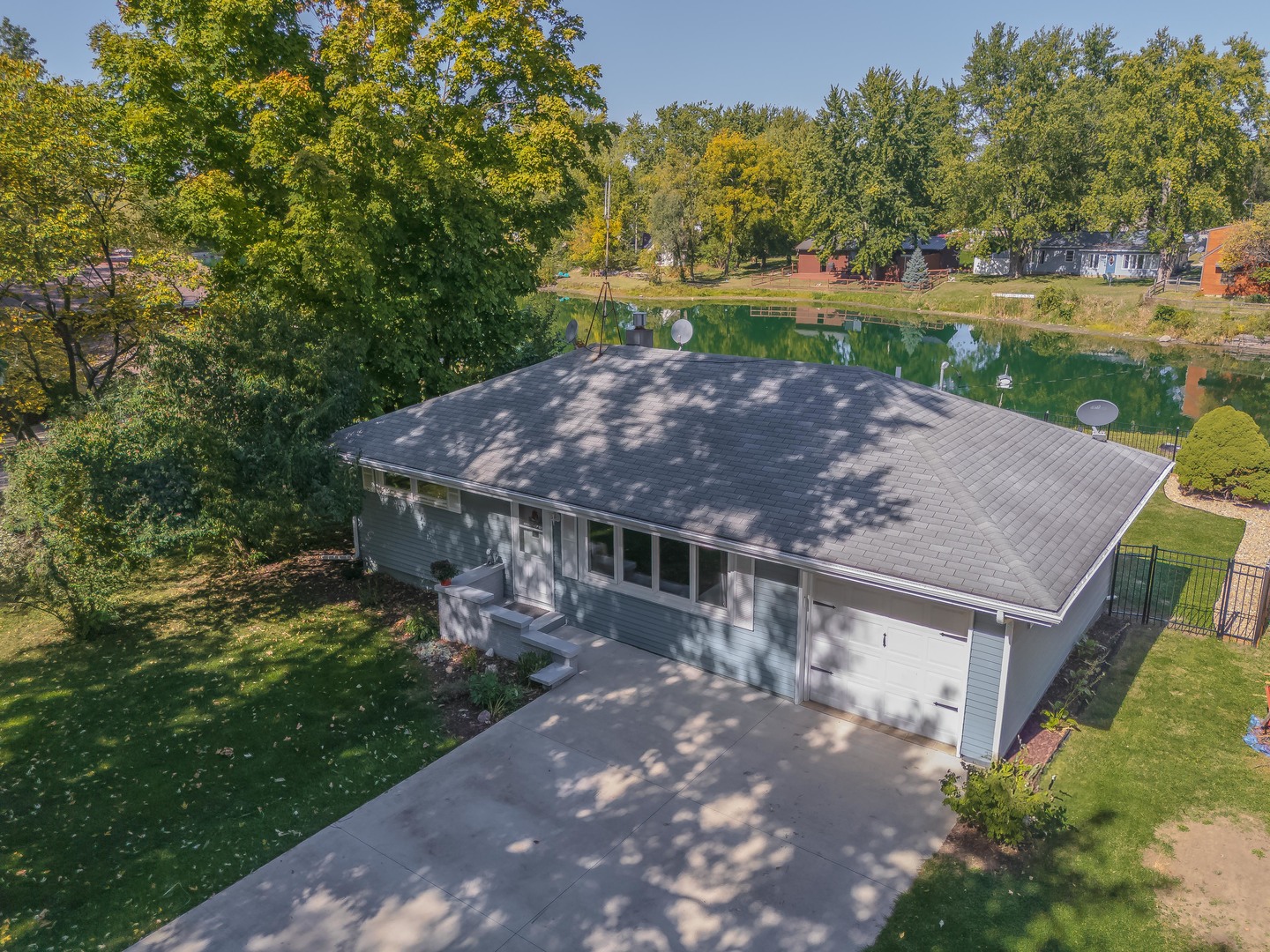 17452 Walden Road Hudson, IL 61748 - Photo 1 of 37 Gallery Image 1