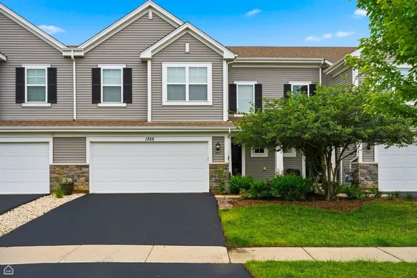 $319,500 | 1355 Lighthouse Lane, Pingree Grove, IL 60140