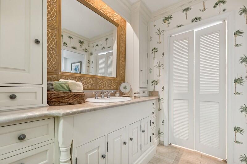 120 Southeast 5th Avenue, Unit 326 Boca Raton, FL 33432 - Photo 10 of 25 09_120SE5thAvenue326_13_PrimaryBathroom_