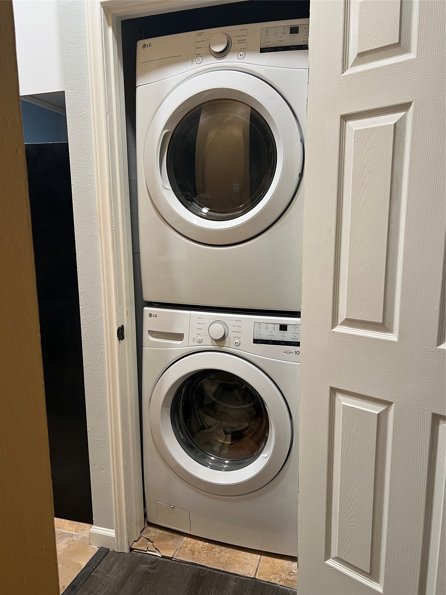 2414 Longview Street, Unit 202 Austin, TX 78705 - Photo 14 of 17 a utility room with dryer and washer
