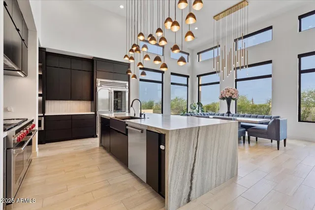 a view of building with yard