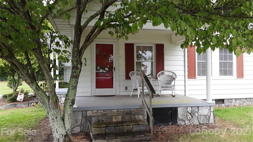4573 Buffalo Shoals Road Maiden, NC 28650 - Photo 2 of 31 Gallery Image 2