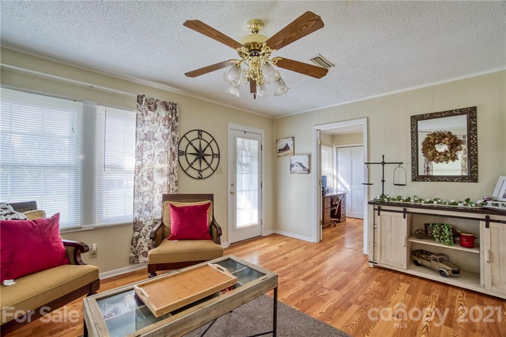 4573 Buffalo Shoals Road Maiden, NC 28650 - Photo 3 of 31 Gallery Image 3