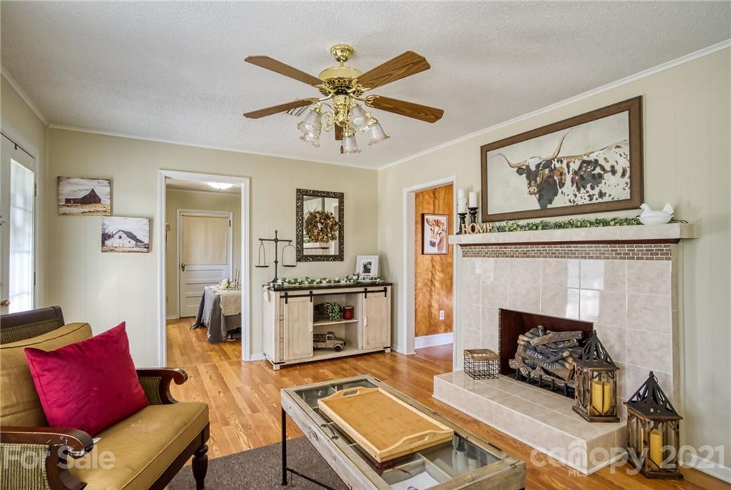 4573 Buffalo Shoals Road Maiden, NC 28650 - Photo 4 of 31 Gallery Image 4