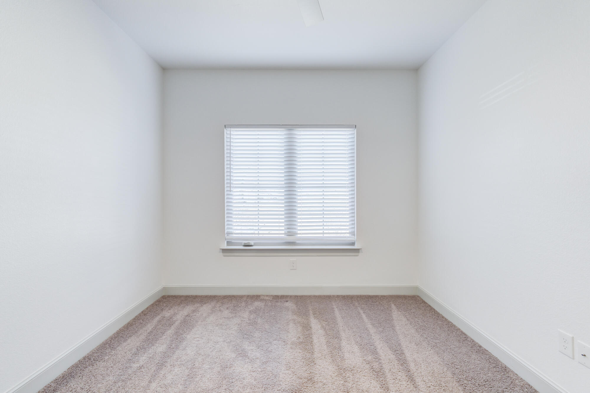 6805 51st Street Lubbock, TX 79407 - Photo 33 of 41 an empty room with a window