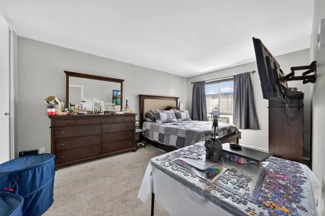 $165,000 | 10 Oakwood Terrace, Unit 67, New Windsor, NY 12553