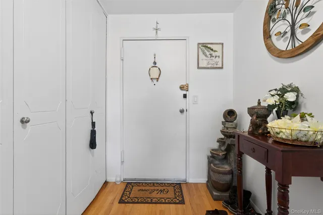 $165,000 | 10 Oakwood Terrace, Unit 67, New Windsor, NY 12553