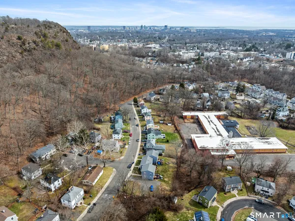 $1,750 | 26 Rock Creek Road, New Haven, CT 06515