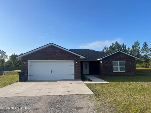 $2,100 | 27161 West 12th Avenue, Hilliard, FL 32046