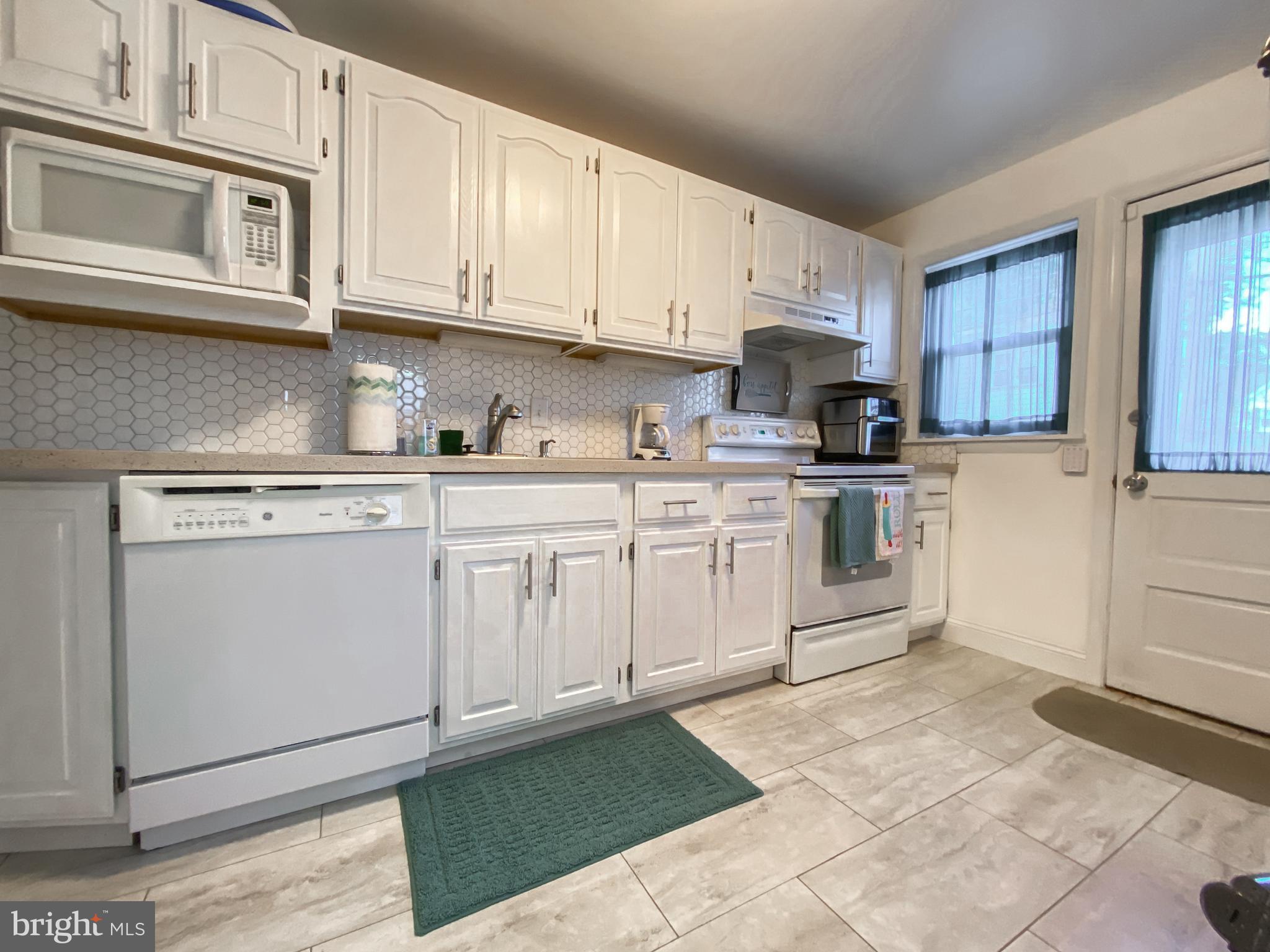 4025 Redden Road Drexel Hill, PA 19026 - Photo 8 of 26