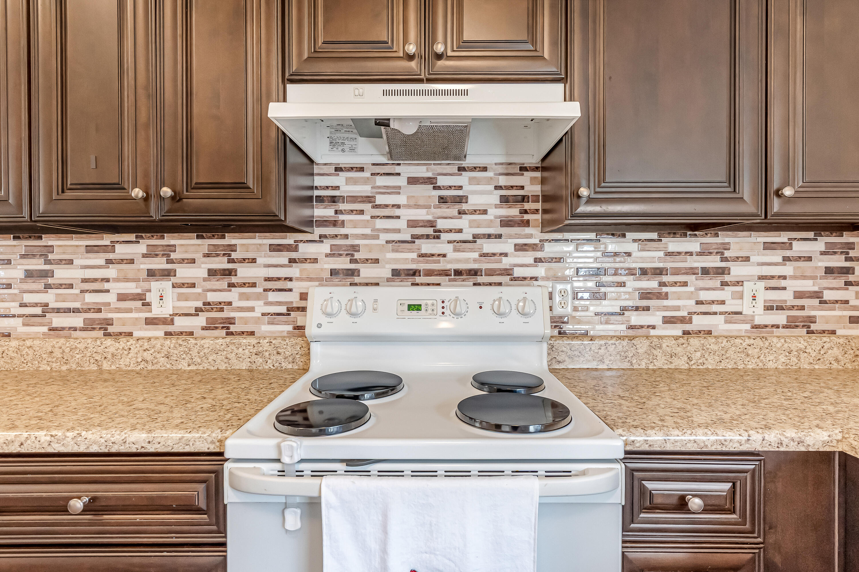 9773 Leeward Way Navarre, FL 32566 - Photo 19 of 43 Electric Stove