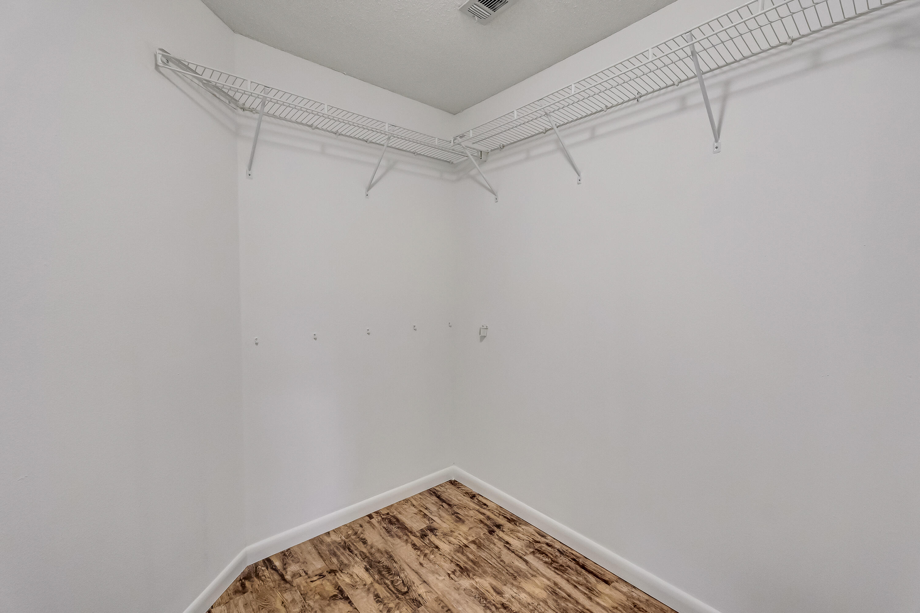 9773 Leeward Way Navarre, FL 32566 - Photo 29 of 43 Owner Walk in closet