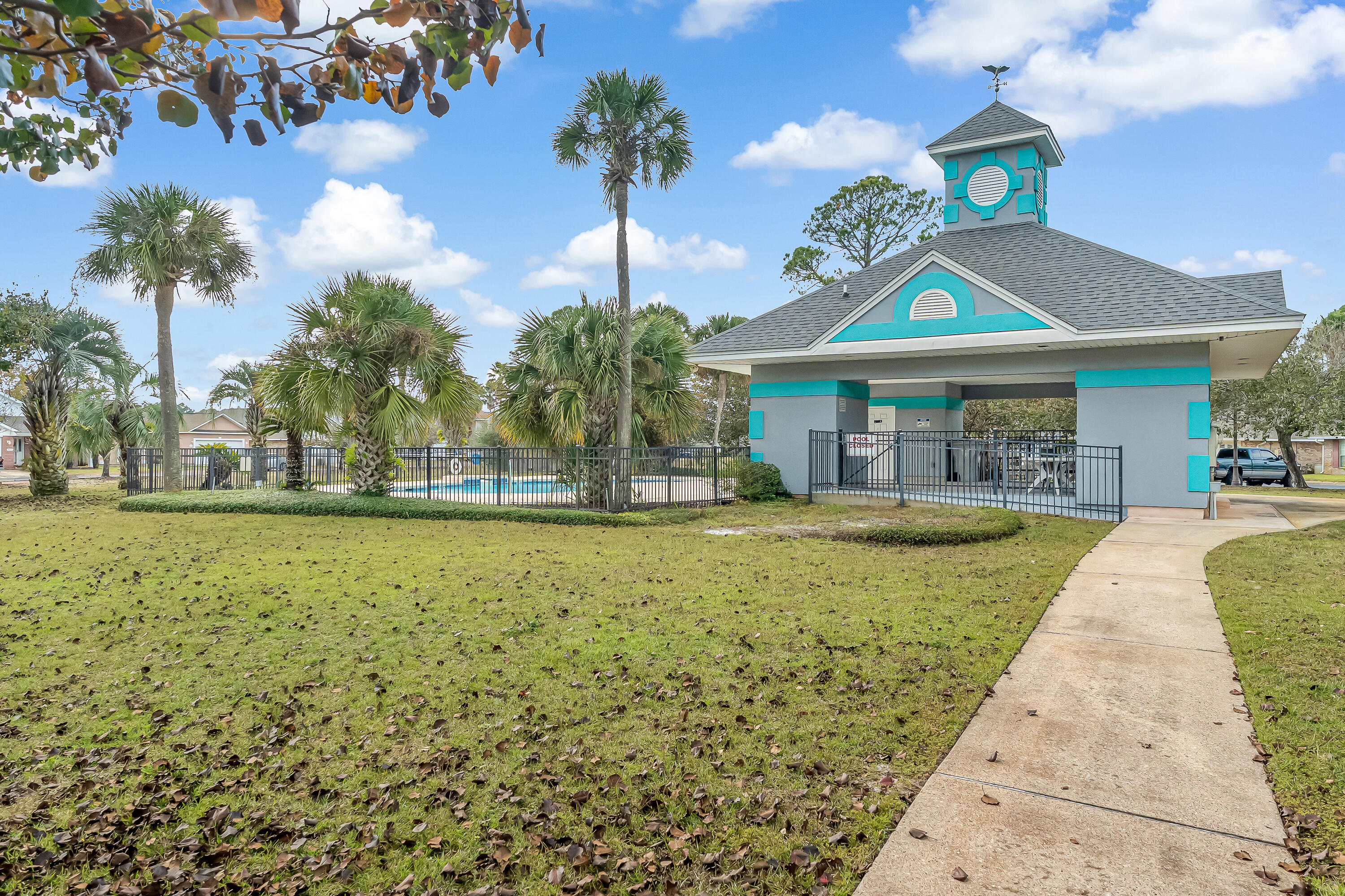 9773 Leeward Way Navarre, FL 32566 - Photo 41 of 43 Community Pool