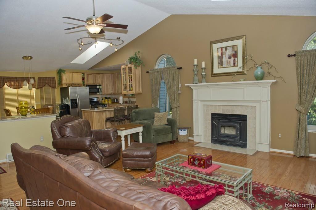 11862 Stoney Ridge Road Brighton, MI 48114 - Photo 10 of 37 LMS_0608.jpg