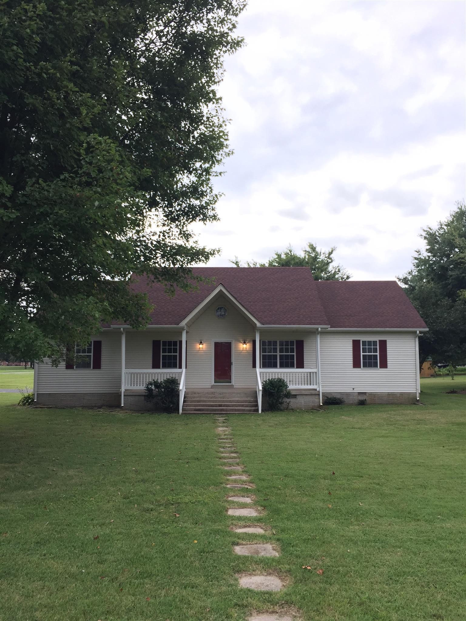 25 Jack Porter Road Lafayette, TN 37083 - Photo 1 of 19 Gallery Image 1