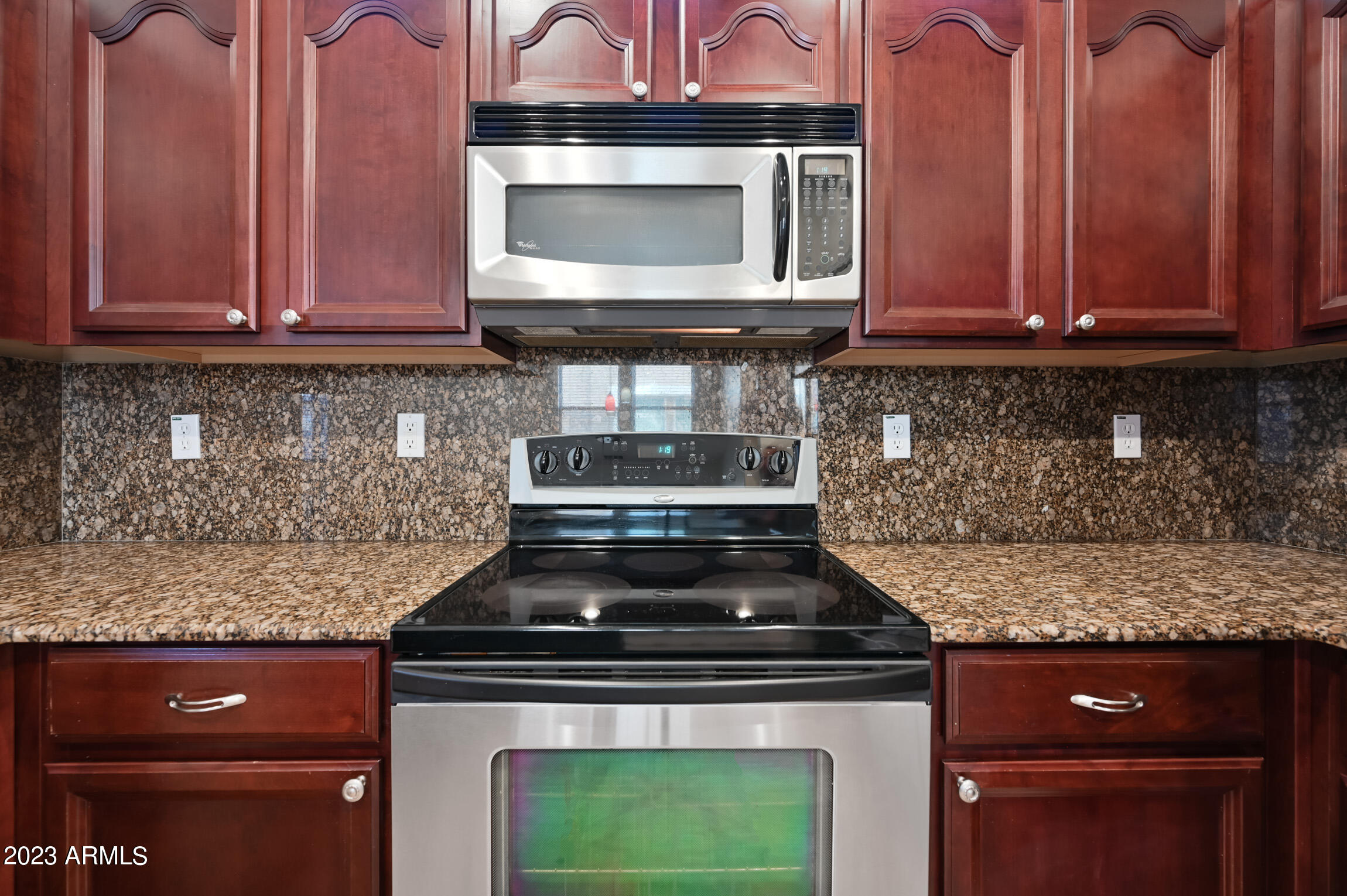 968 West Aspen Way Gilbert, AZ 85233 - Photo 11 of 26 ocupix-968WAW-11