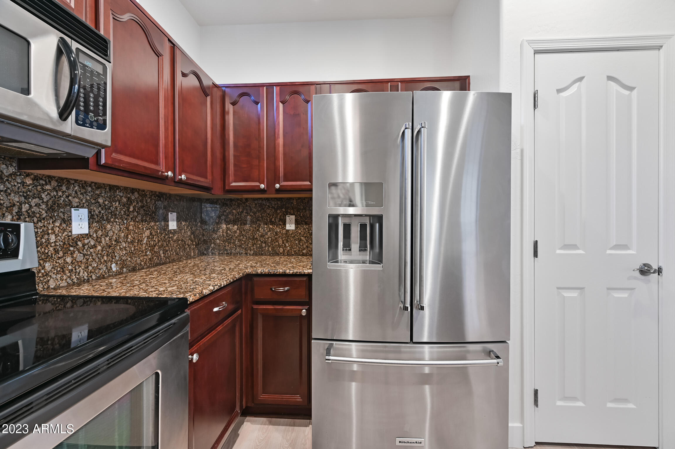 968 West Aspen Way Gilbert, AZ 85233 - Photo 13 of 26 ocupix-968WAW-13