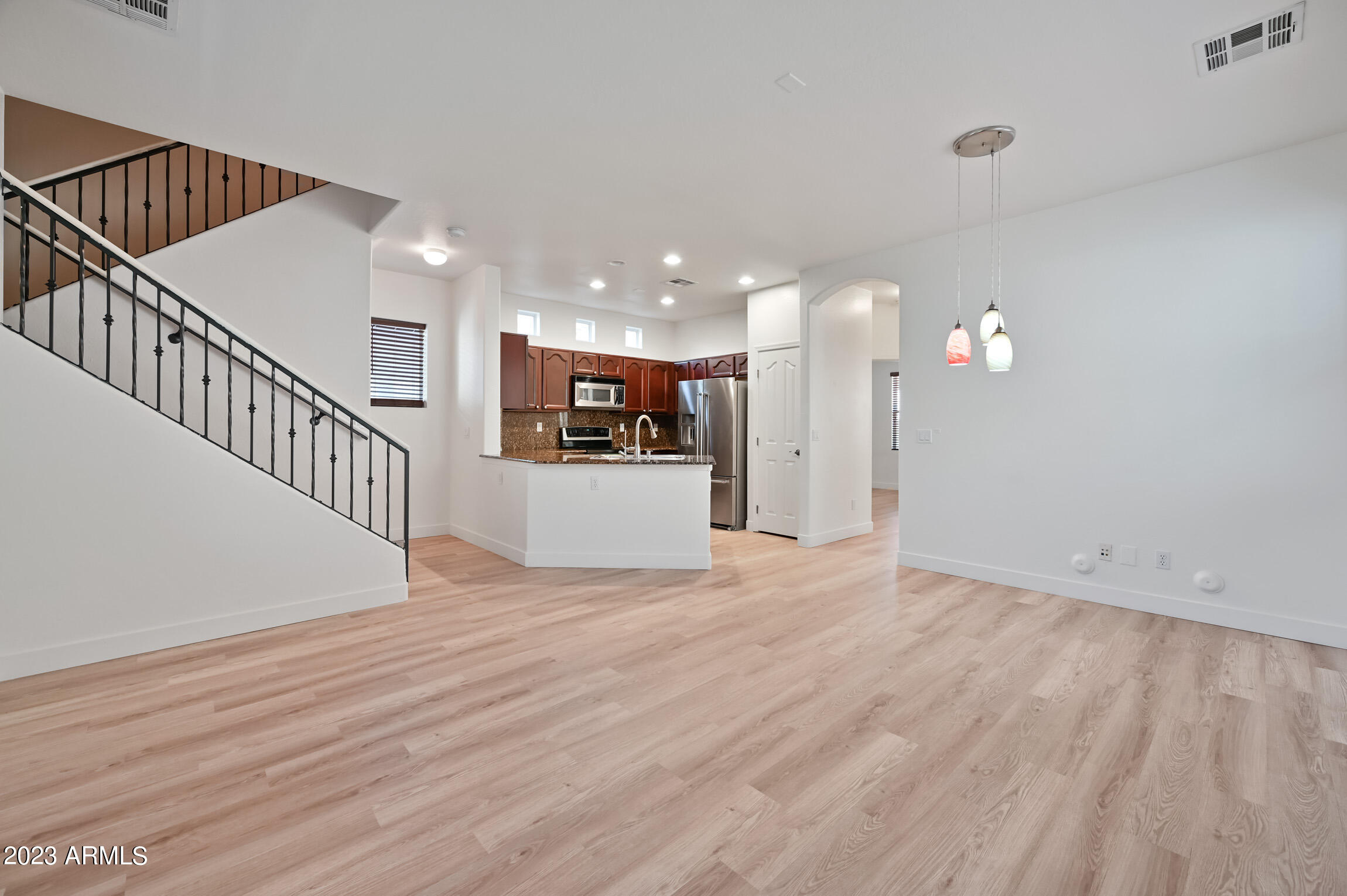 968 West Aspen Way Gilbert, AZ 85233 - Photo 7 of 26 ocupix-968WAW-7