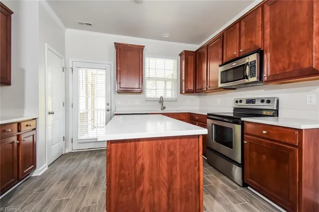 $1,975 | 5433 Sky Hill Drive, McLeansville, NC 27301