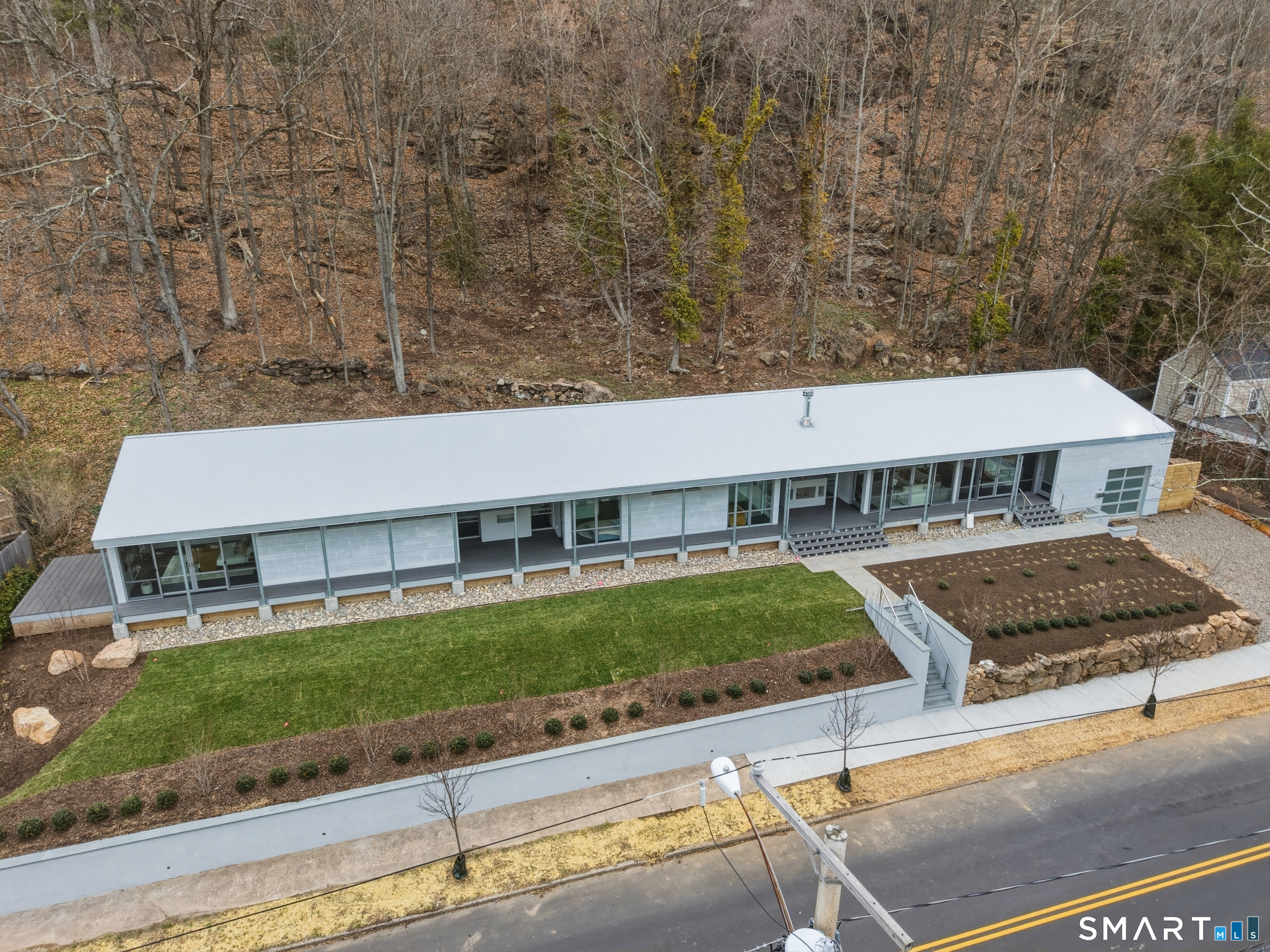 169 Mill Rock Road Hamden, CT 06517 - Photo 2 of 39