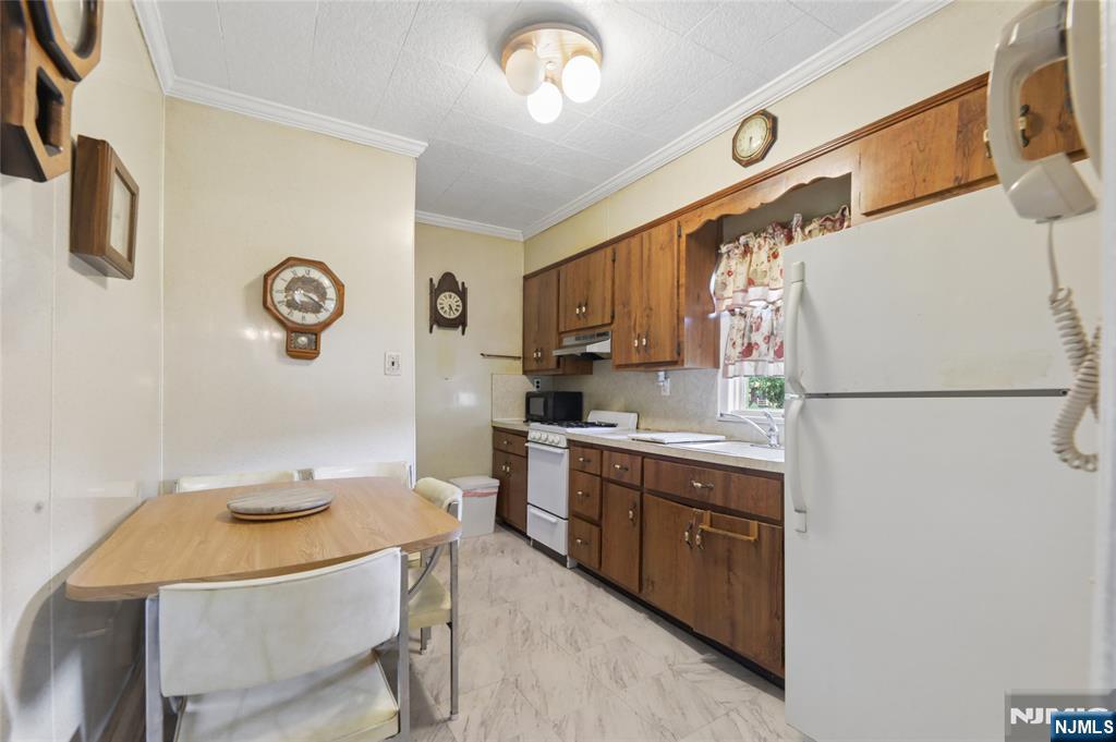485 River Road New Milford, NJ 07646 - Photo 12 of 26