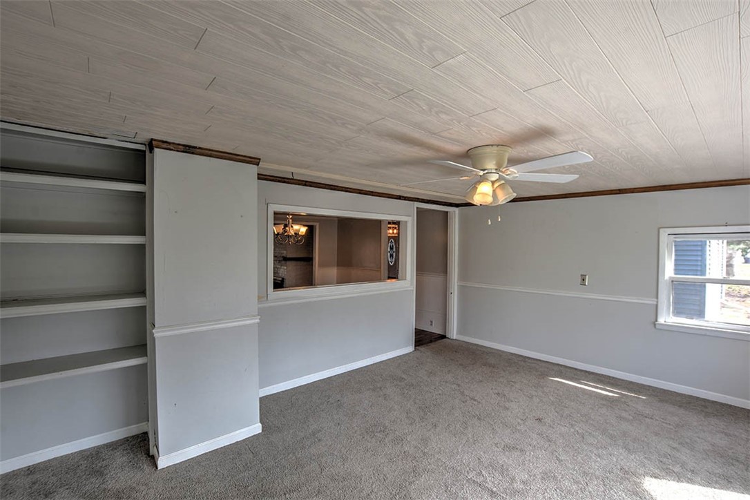 3315 Mount Zion Road Decatur, IL 62521 - Photo 10 of 28 a view of an empty room with a window