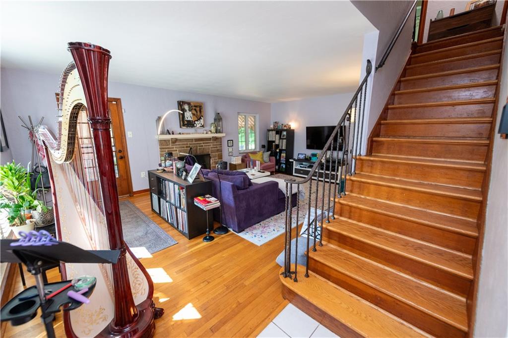 108 Cascade Road Pittsburgh, PA 15221 - Photo 21 of 42 a view of a living room and entryway