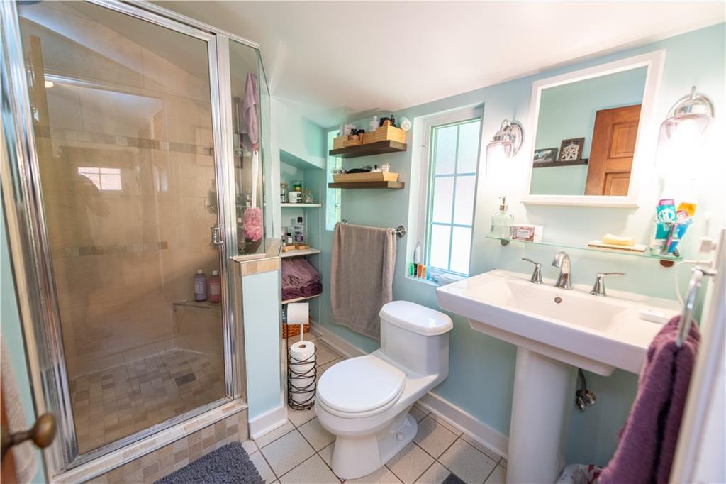 108 Cascade Road Pittsburgh, PA 15221 - Photo 33 of 42 a bathroom with a sink toilet and shower