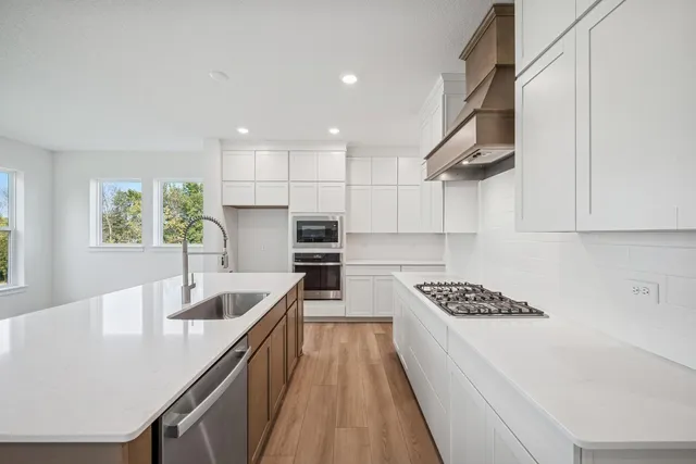 $750,000 | 10587 Minnesota Lane North, Maple Grove, MN 55369