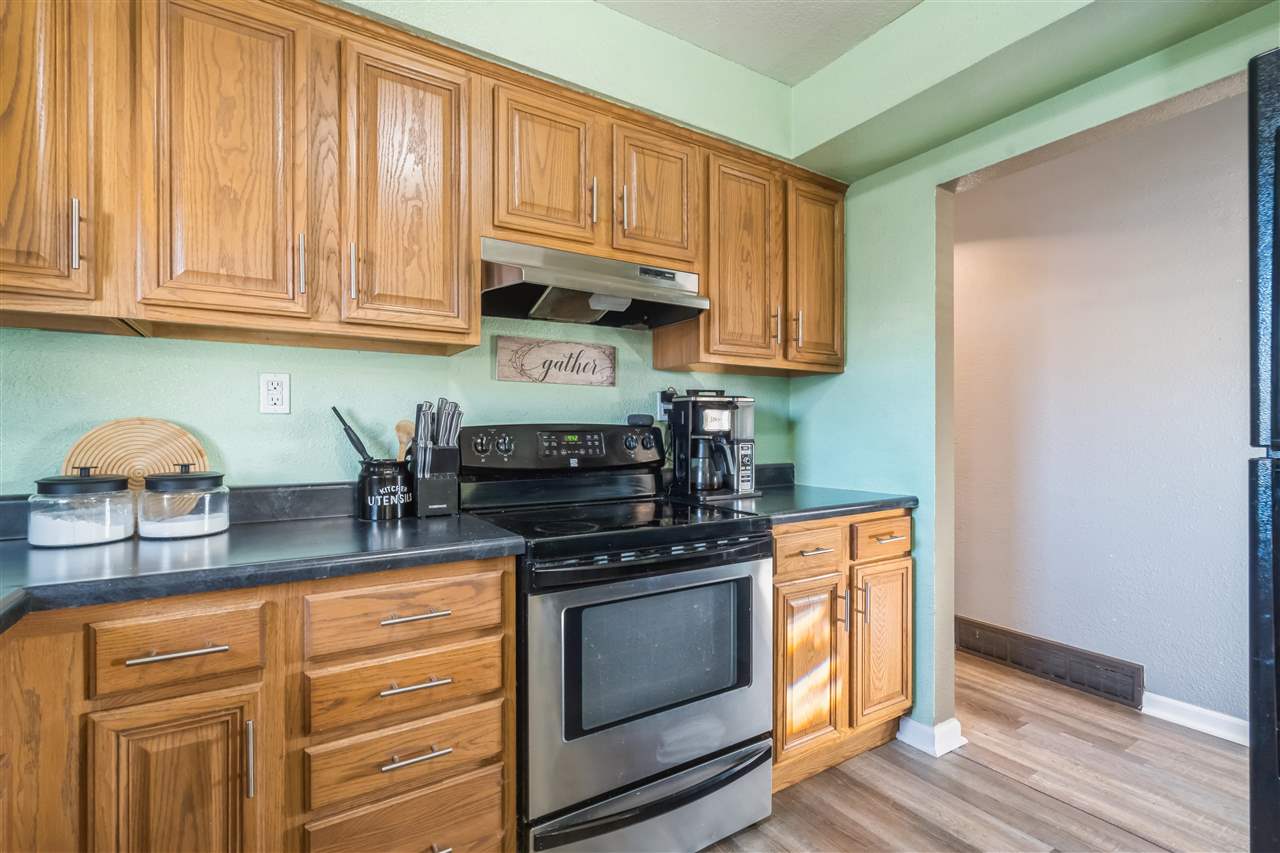 116 Edgewood Road Northwest Cedar Rapids, IA 52405 - Photo 10 of 24 Gallery Image 10