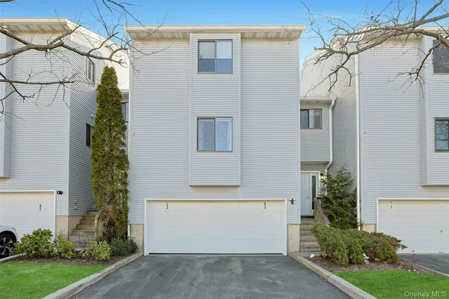 $372,000 | 51 Vista Drive, Unit B341, Nanuet, NY 10954