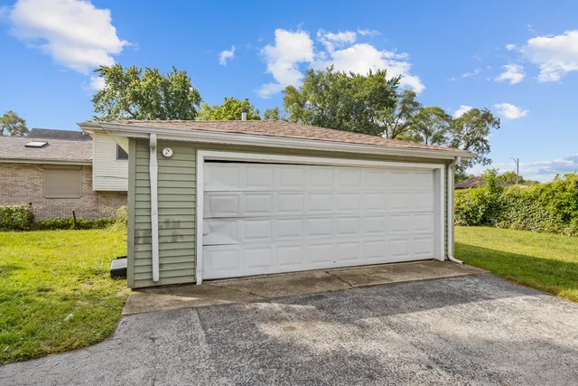 $150,000 | 631 East 142nd Street, Dolton, IL 60419
