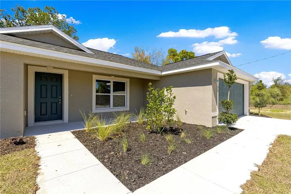 $269,900 | 22 Malauka Run Lane, Ocklawaha, FL 32179