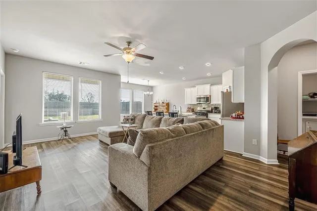 $219,000 | 303 Oak Hampton Drive, Sulphur, LA 70665