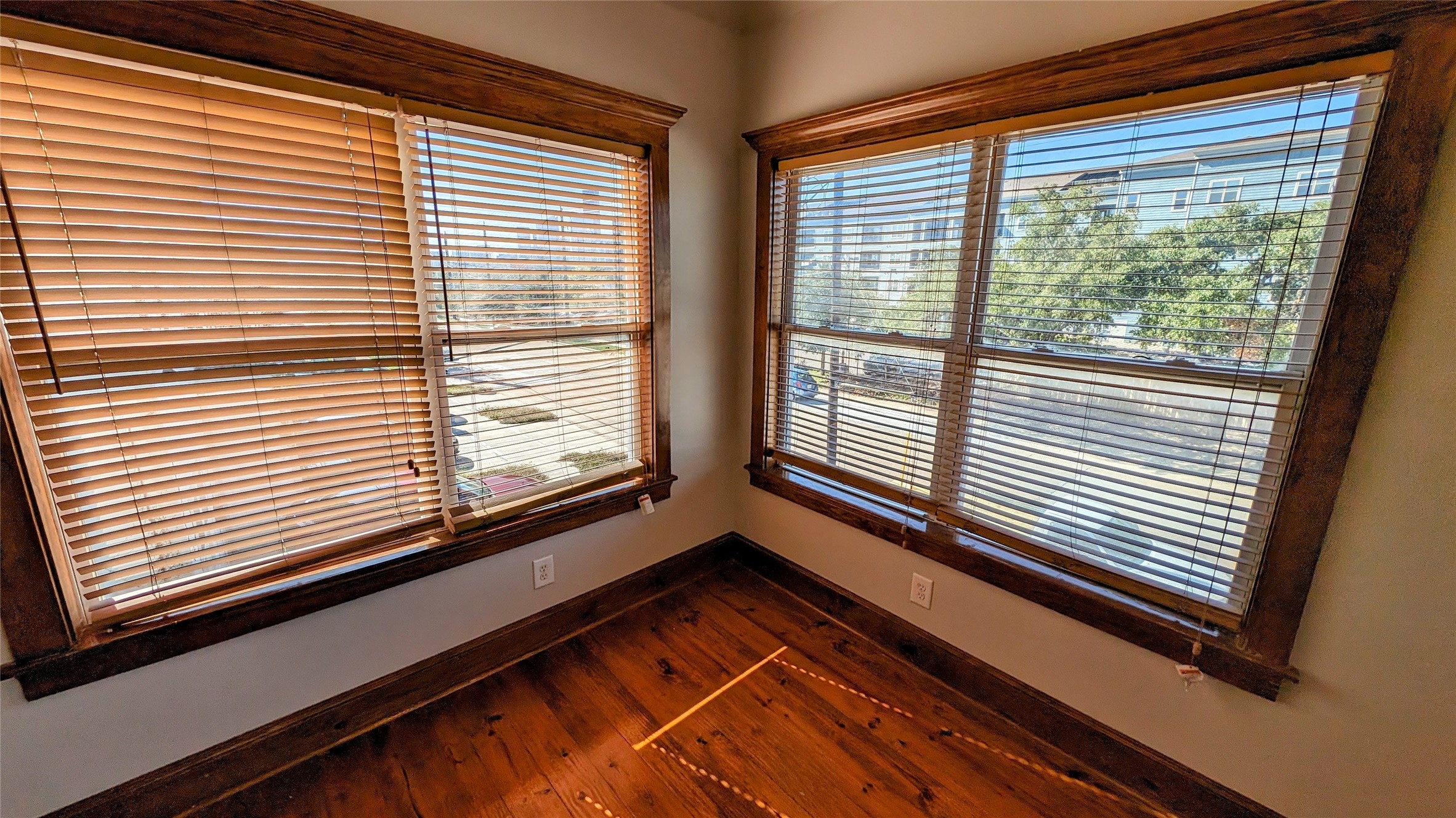 702 Paschall Street, Unit B Houston, TX 77009 - Photo 5 of 27